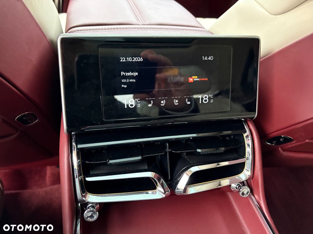 Bentley Flying Spur - 24
