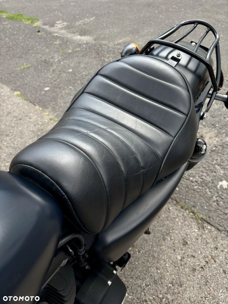Harley-Davidson Sportster Iron 883 - 10