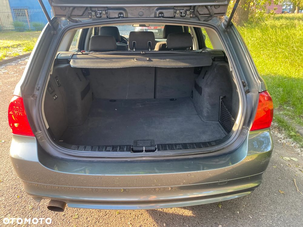 BMW Seria 3 318i - 19