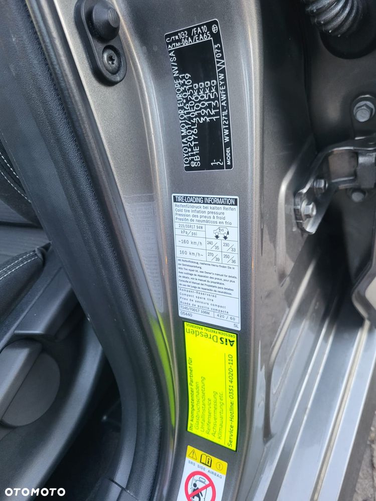 Toyota Avensis Touring Sports 2.0 D-4D Team Deutschland - 19