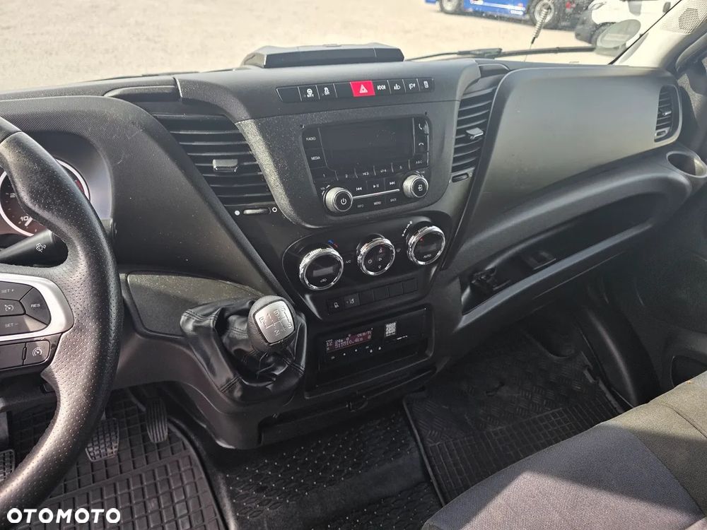 Iveco 72C18 16 palet 2x firanka dach zsuwany Winda - 17