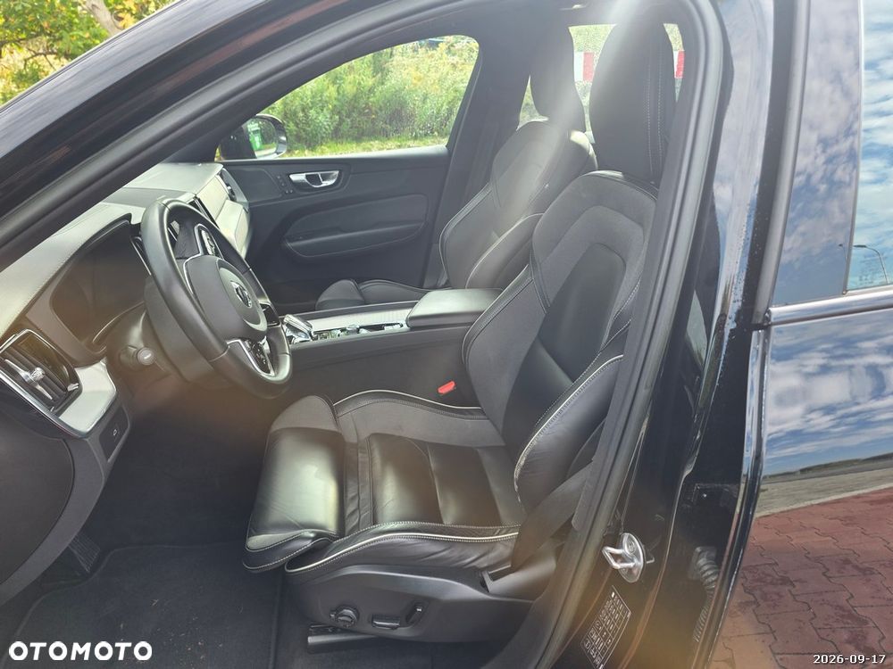 Volvo XC 60 B4 D R-Design - 13