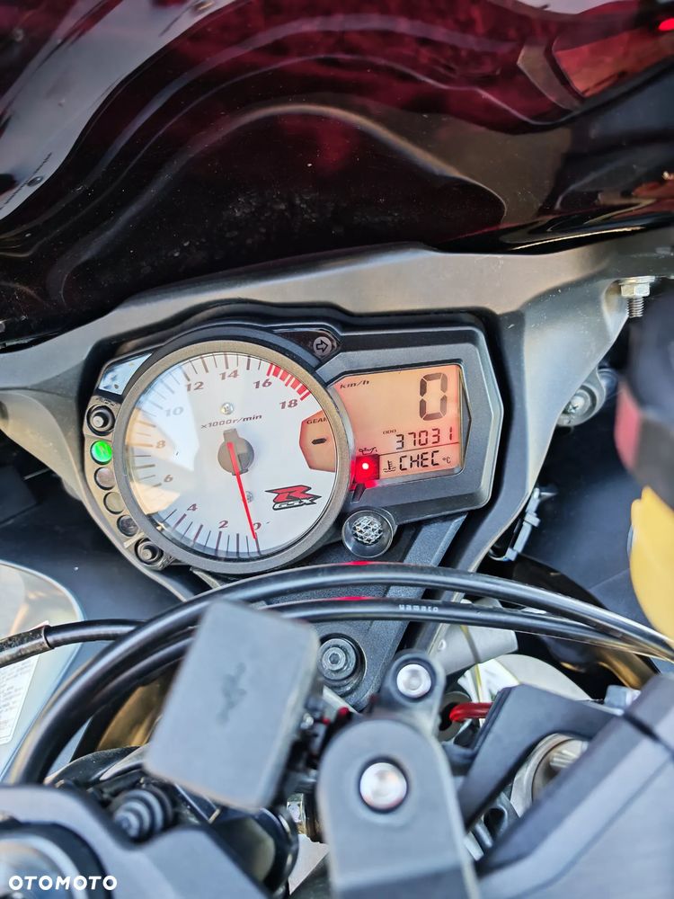 Suzuki GSX-R - 16