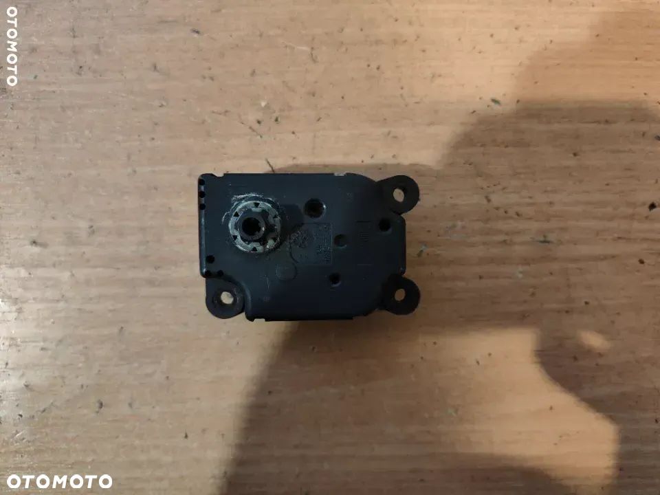 Silniczek nagrzewncy Peugeot 307 A7583UA13 - 2