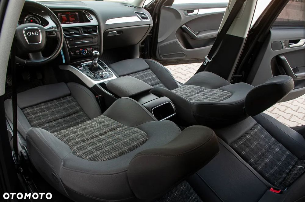 Audi A4 Avant 1.8 TFSI Ambiente - 30