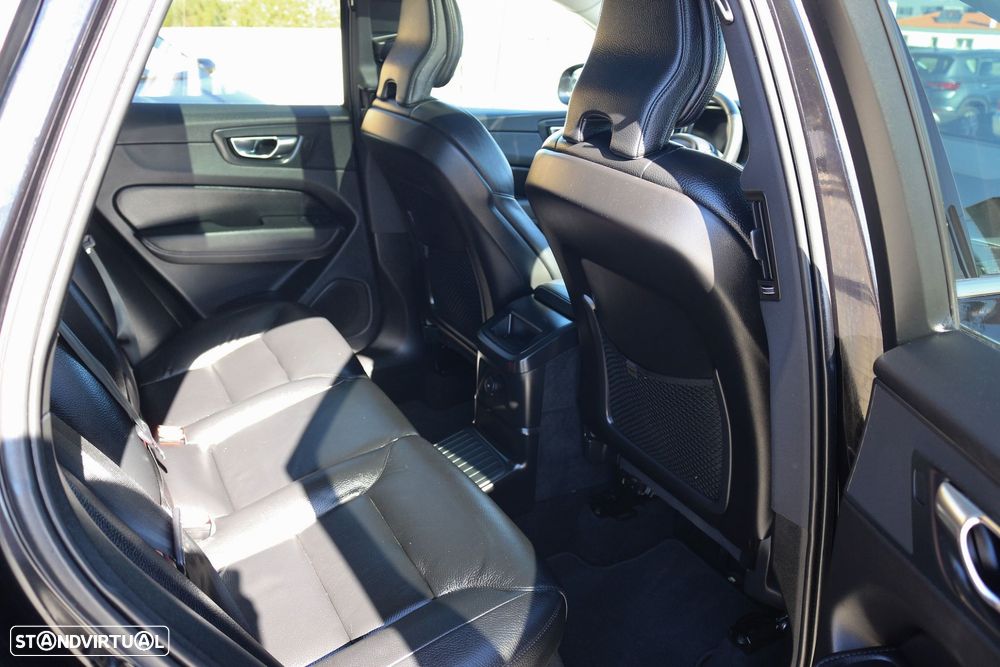 Volvo XC 60 2.0 T6 PHEV Inscription Expression AWD - 40