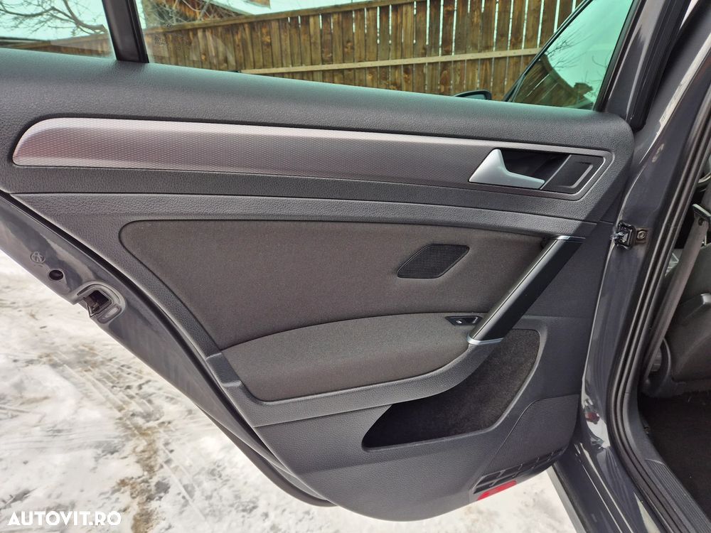 Volkswagen Golf 1.6 TDI 4Motion BlueMotion Technology Lounge - 28