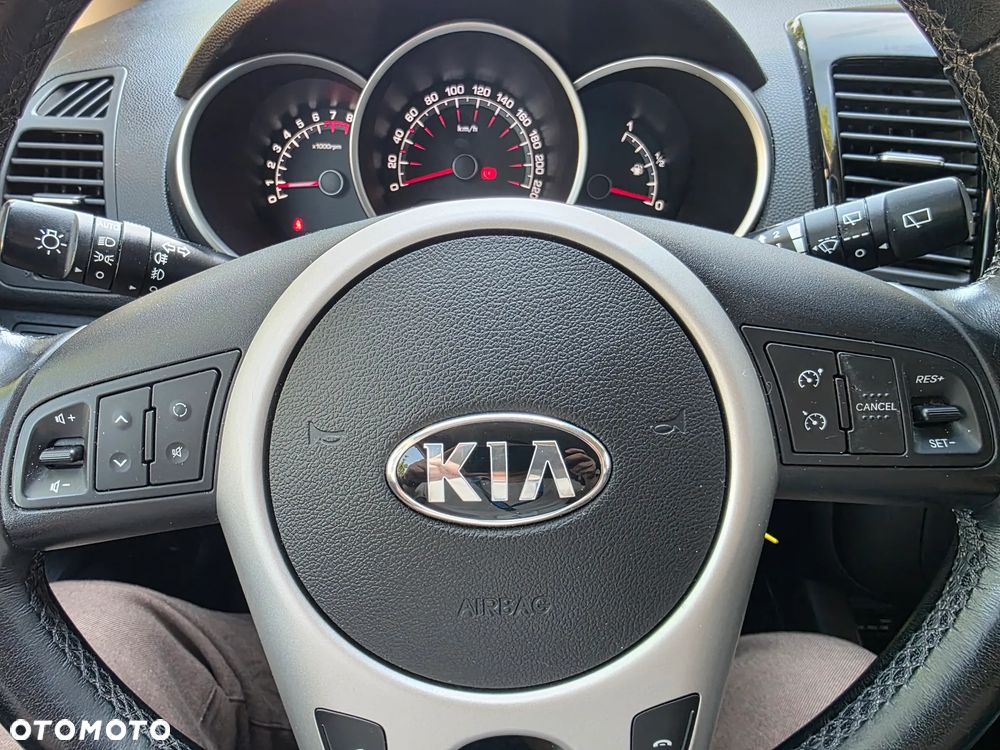 Kia Venga 1.6 Business Line - 16