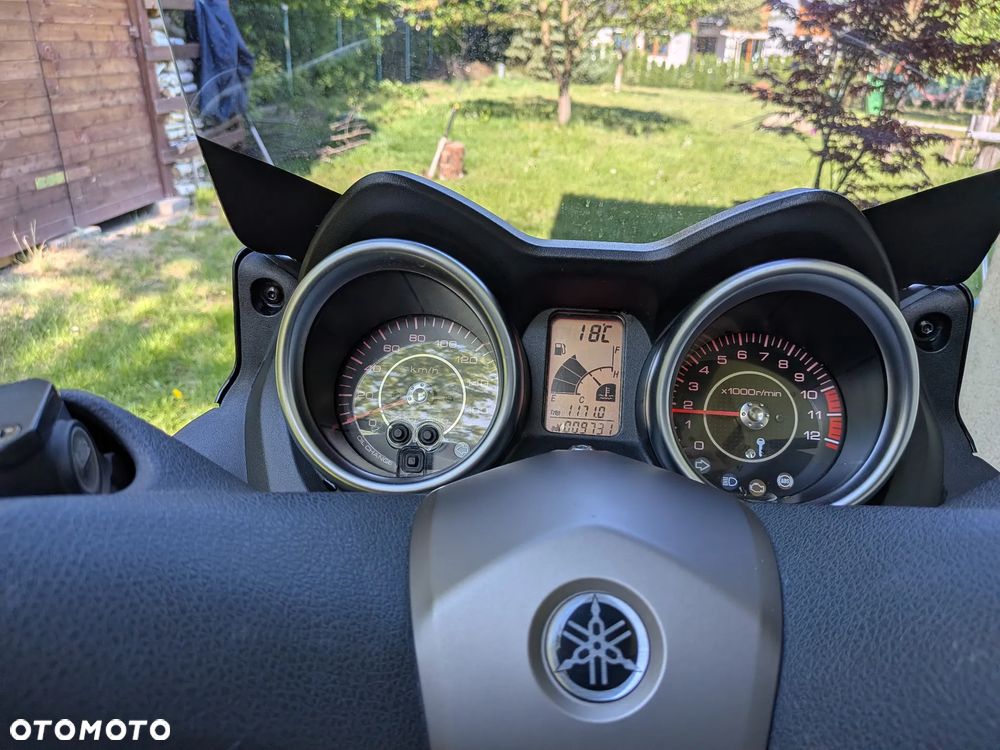 Yamaha X-max - 11