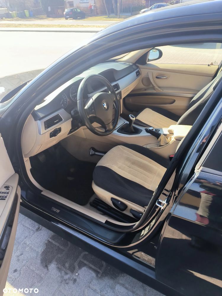 BMW Seria 3 318d DPF - 10