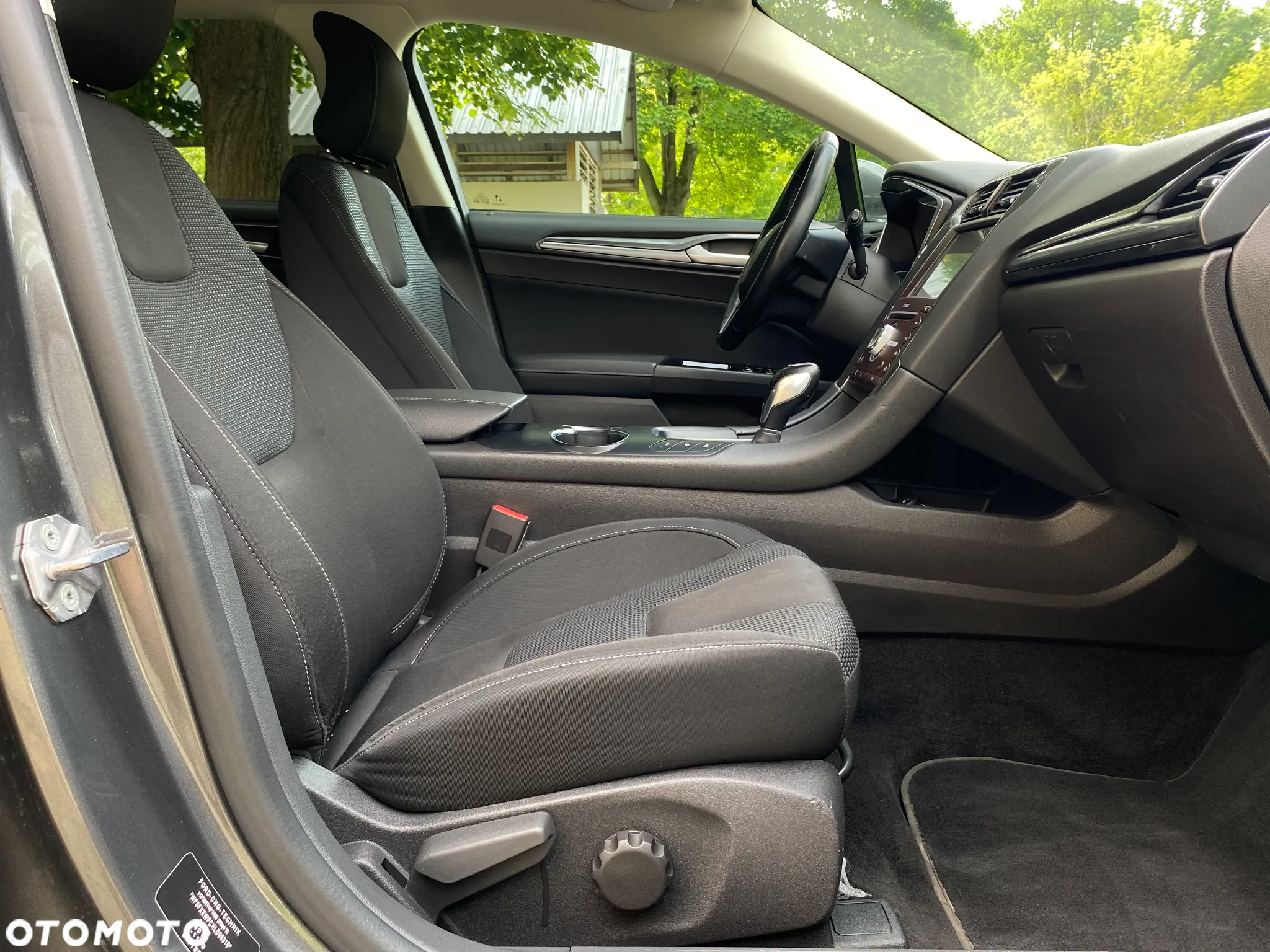 Ford Mondeo - 26