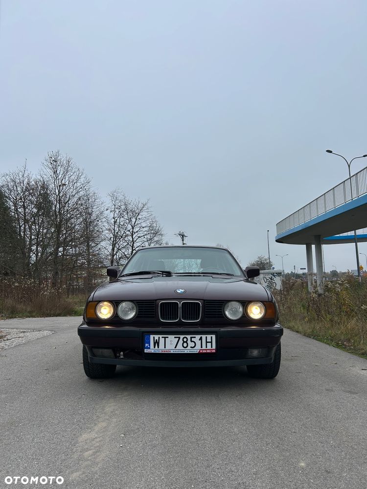 BMW Seria 5 525i - 2
