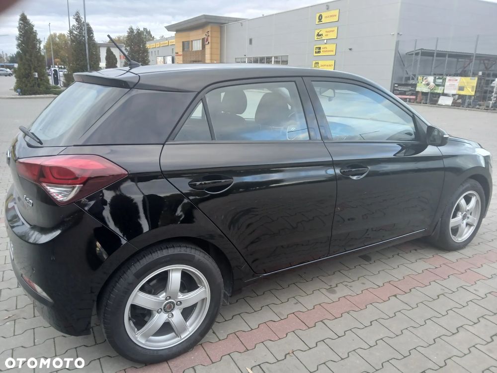 Hyundai i20 1.4 Trend - 14