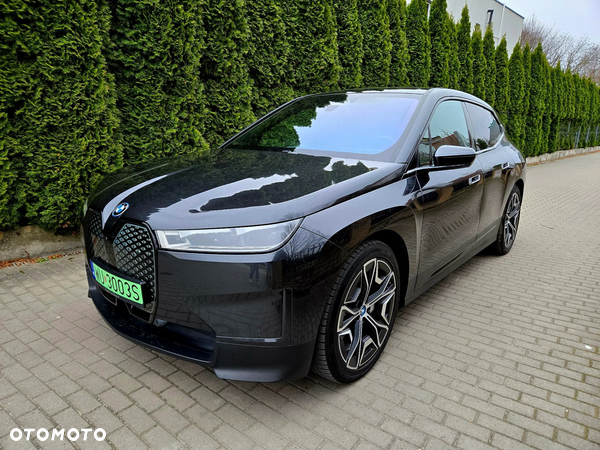 BMW iX xDrive40 76.6kWh Signature