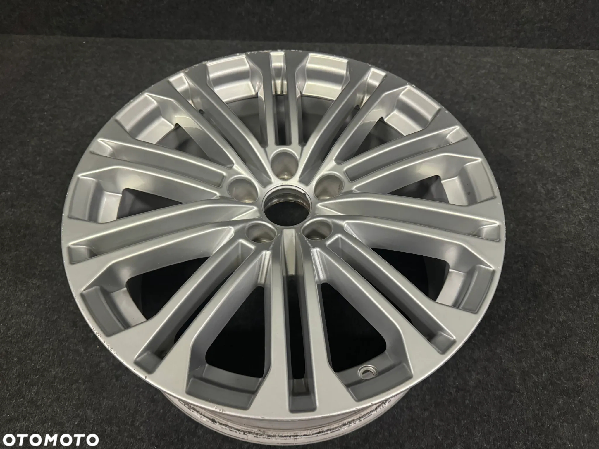 Alufelga Audi A4 B9 18 cali 5x112 1szt.  8W0601025EE - 2
