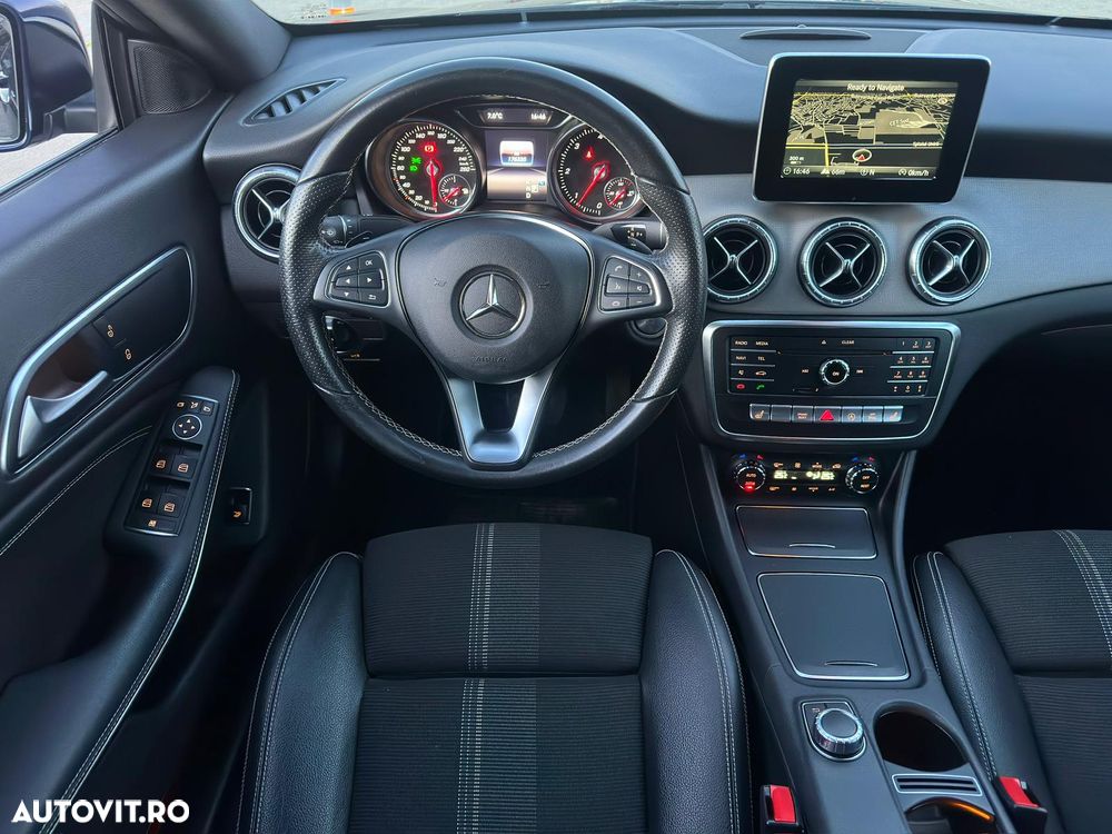 Mercedes-Benz CLA - 12
