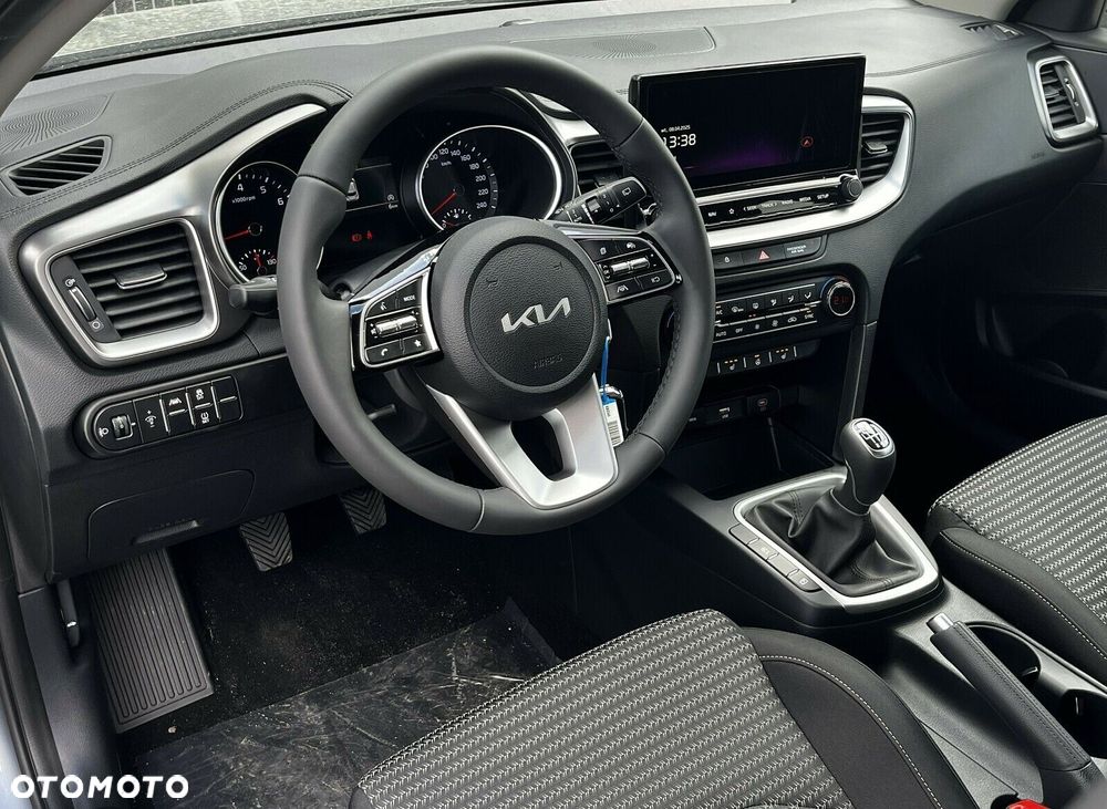 Kia XCeed 1.5 T-GDI M - 12
