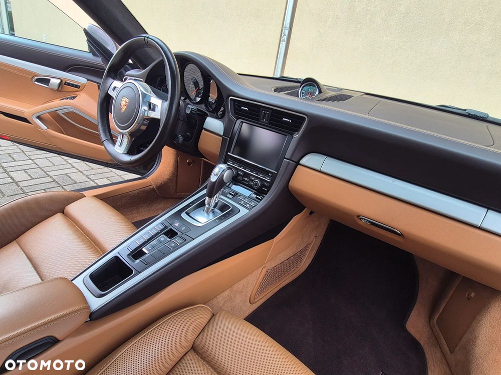 Porsche 911 Turbo S - 29