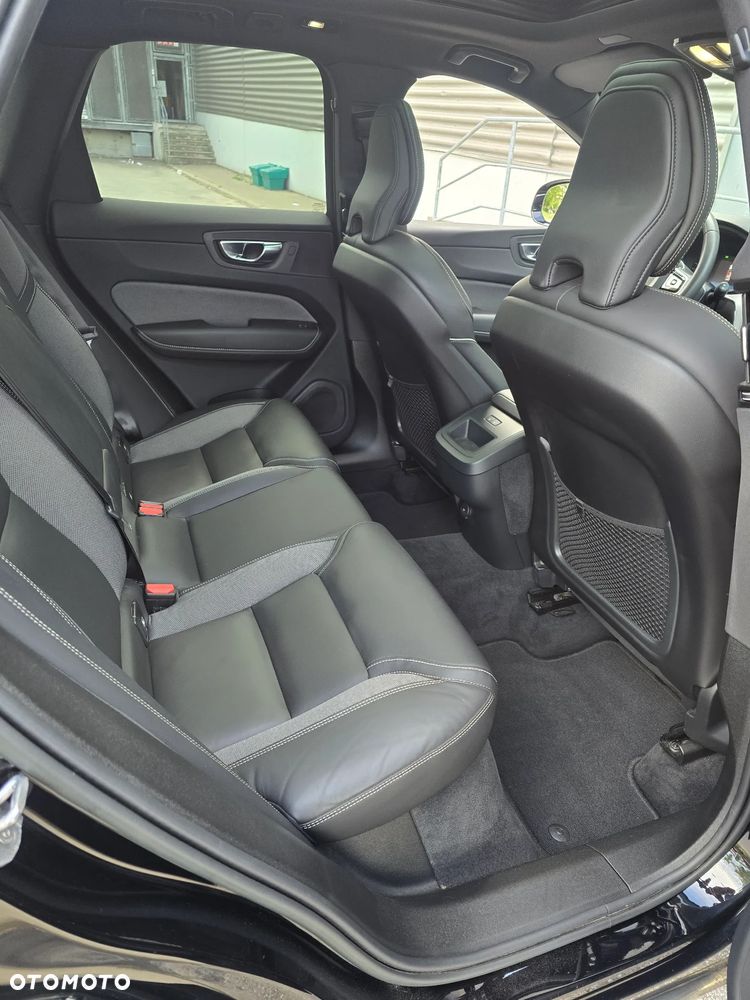 Volvo XC 60 B4 D AWD Ultimate Bright - 15