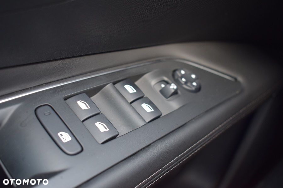 Peugeot 3008 BlueHDi 120 EAT6 Stop & Start Active - 23