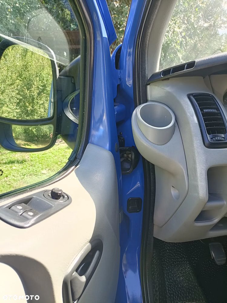 Opel Vivaro - 17