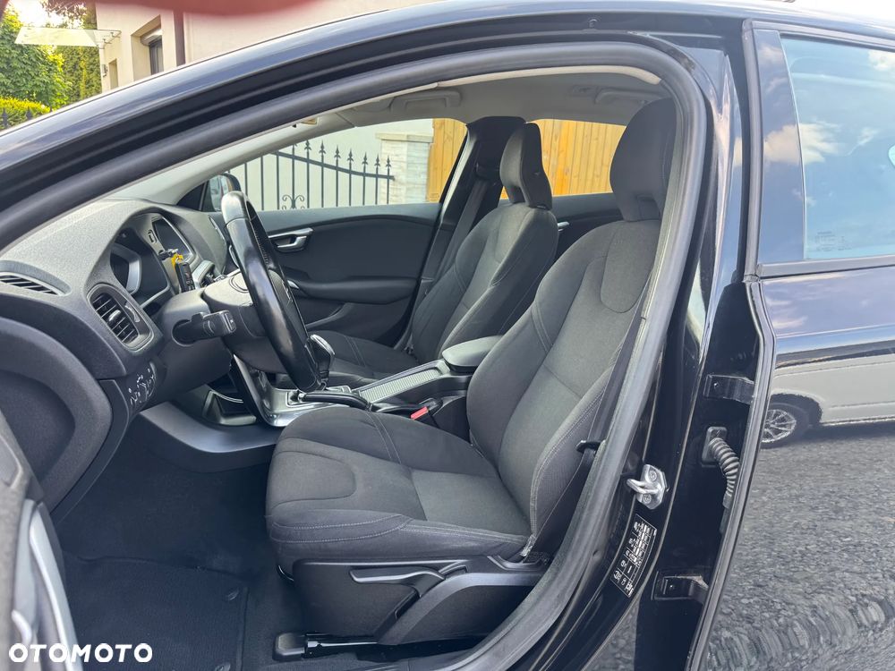 Volvo V40 D2 Momentum - 20