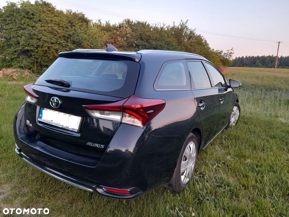 Toyota Auris 1.6 Premium MS - 5