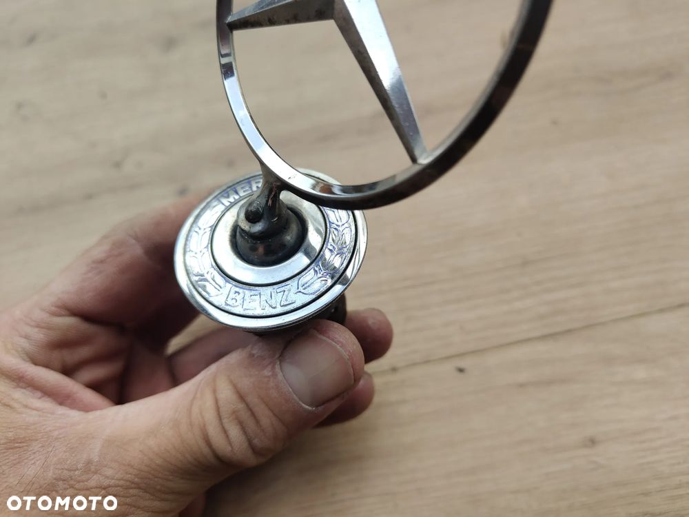 MERCEDES W210 W211 W220 W221 W203 W212 CELOWNIK MASKI EMBLEMAT ZNACZEK - 17