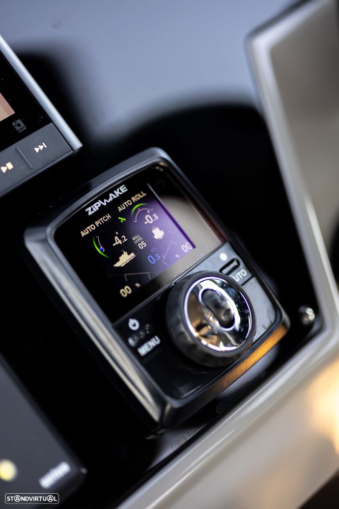 De Antonio Yachts D32 - 16