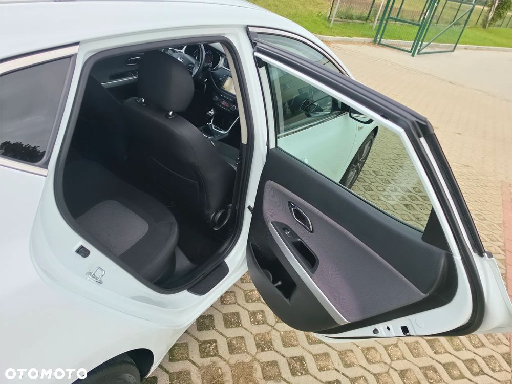 Kia Ceed 1.6 GDI ISG Platinum Edition - 29