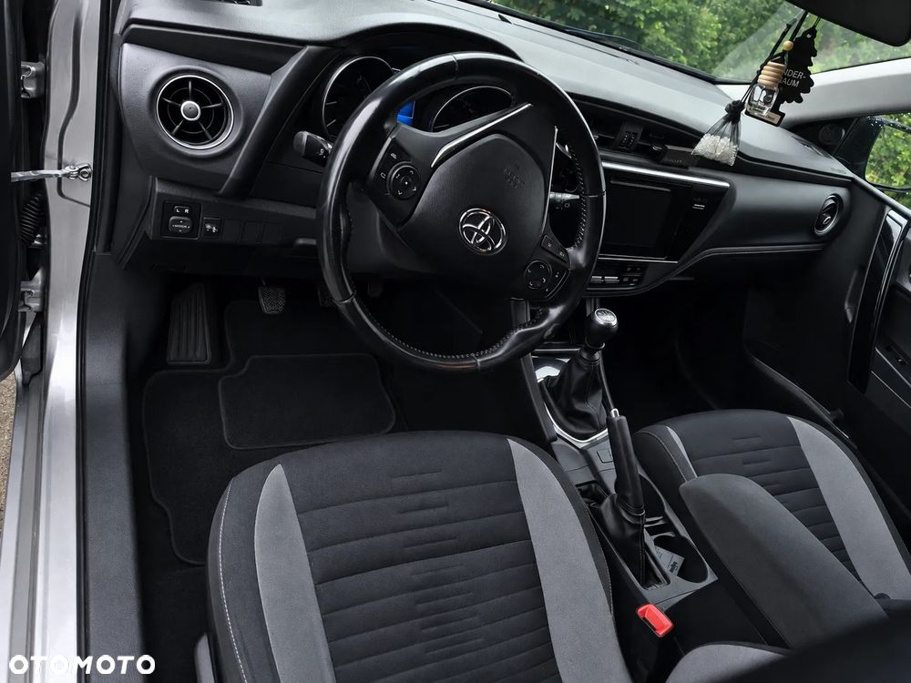 Toyota Auris 1.6 D-4D Dynamic - 5