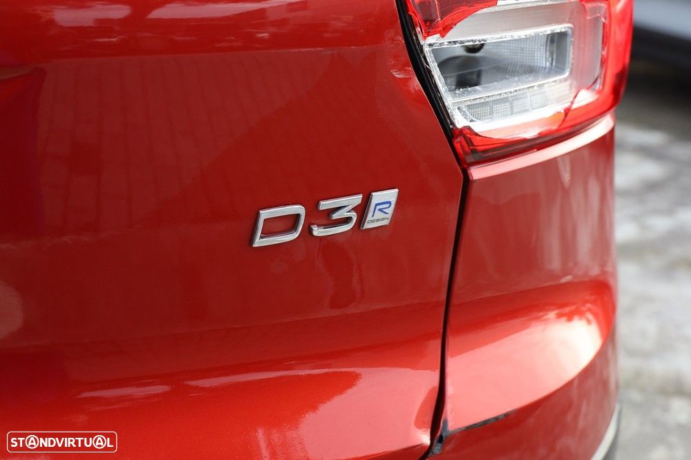 Volvo XC 40 2.0 D3 R-Design Geartronic - 32