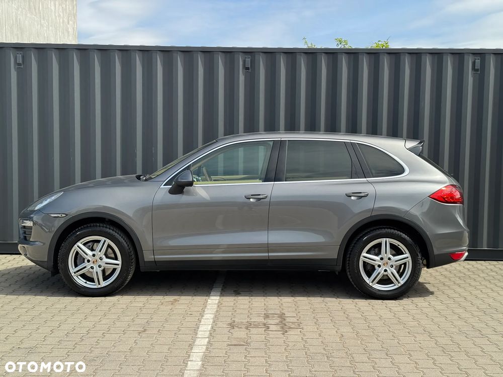 Porsche Cayenne - 5