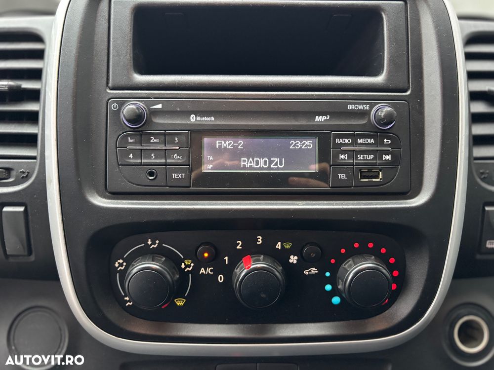 Renault Trafic - 10