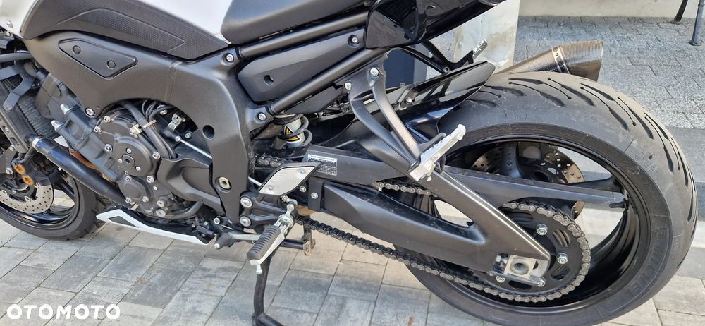 Yamaha FZ8 - 17