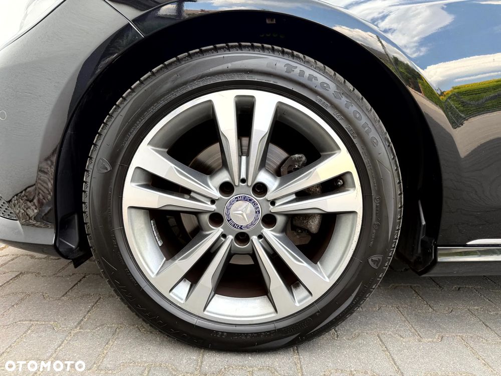 Mercedes-Benz Klasa E 220 CDI DPF BlueEFFICIENCY Automatik Avantgarde - 34