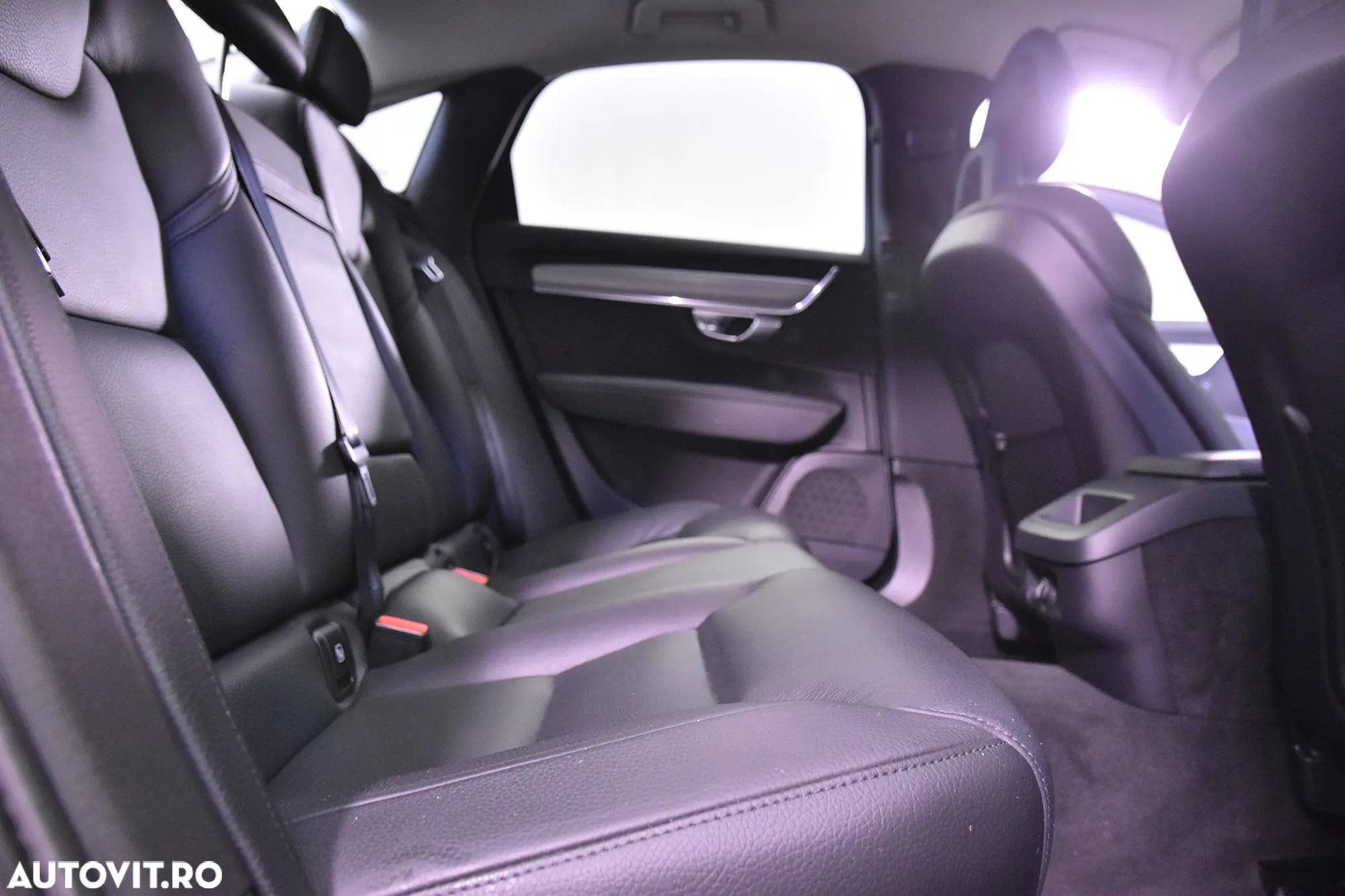 Volvo S90 - 12