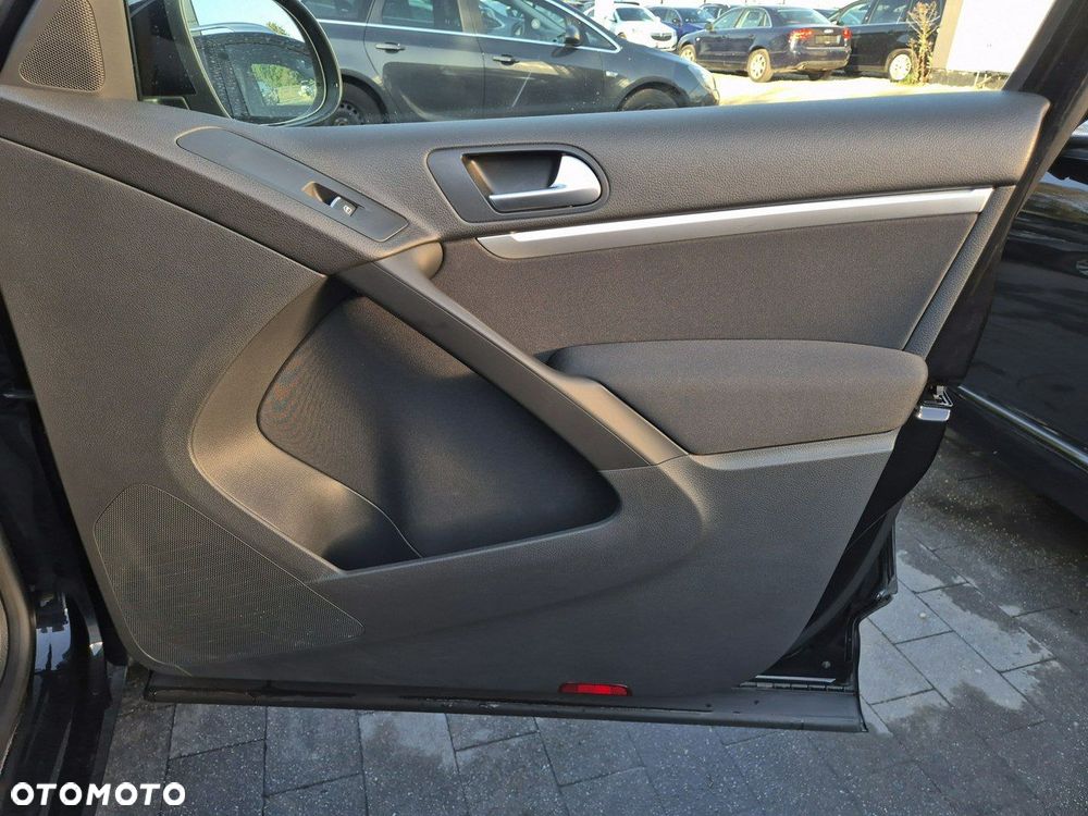 Volkswagen Tiguan 1.4 TSI 4Motion Lounge Sport & Style - 28