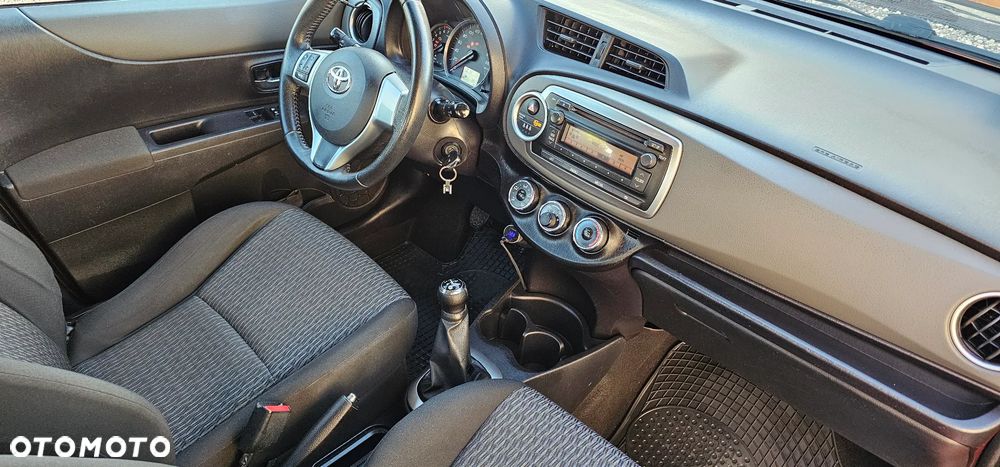 Toyota Yaris - 22