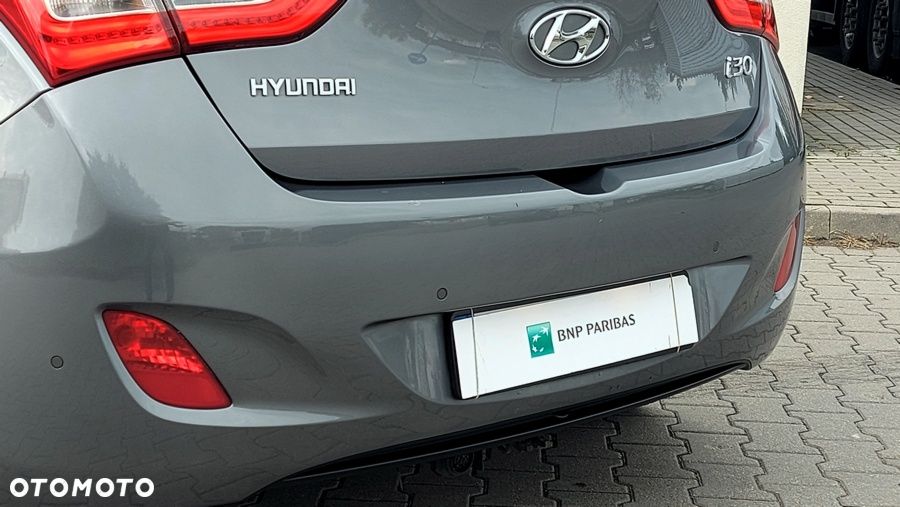 Hyundai i30 1.6 CRDi Fifa World Cup Edition - 35