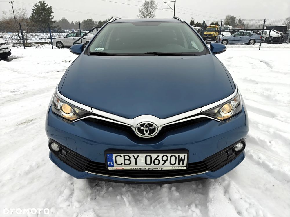 Toyota Auris 1.6 Premium Comfort - 8