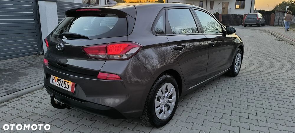 Hyundai i30 blue Kombi 1.6 CRDi Passion - 23