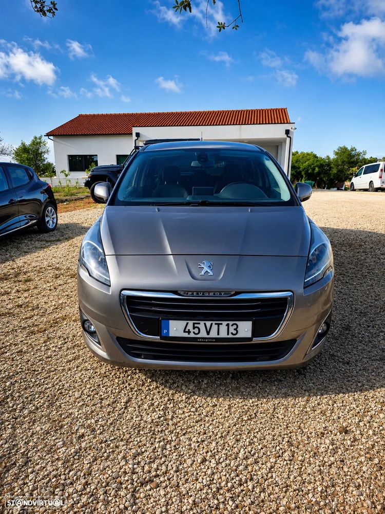 Peugeot 5008 - 1