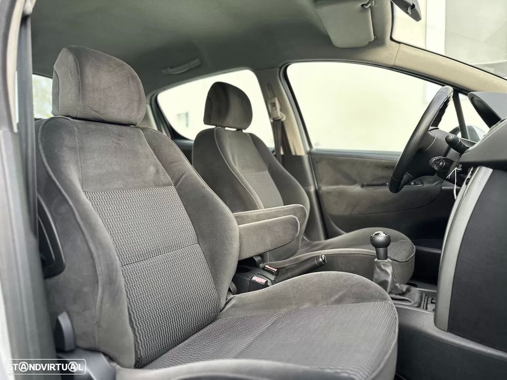 Peugeot 207 1.6 HDi Premium - 9