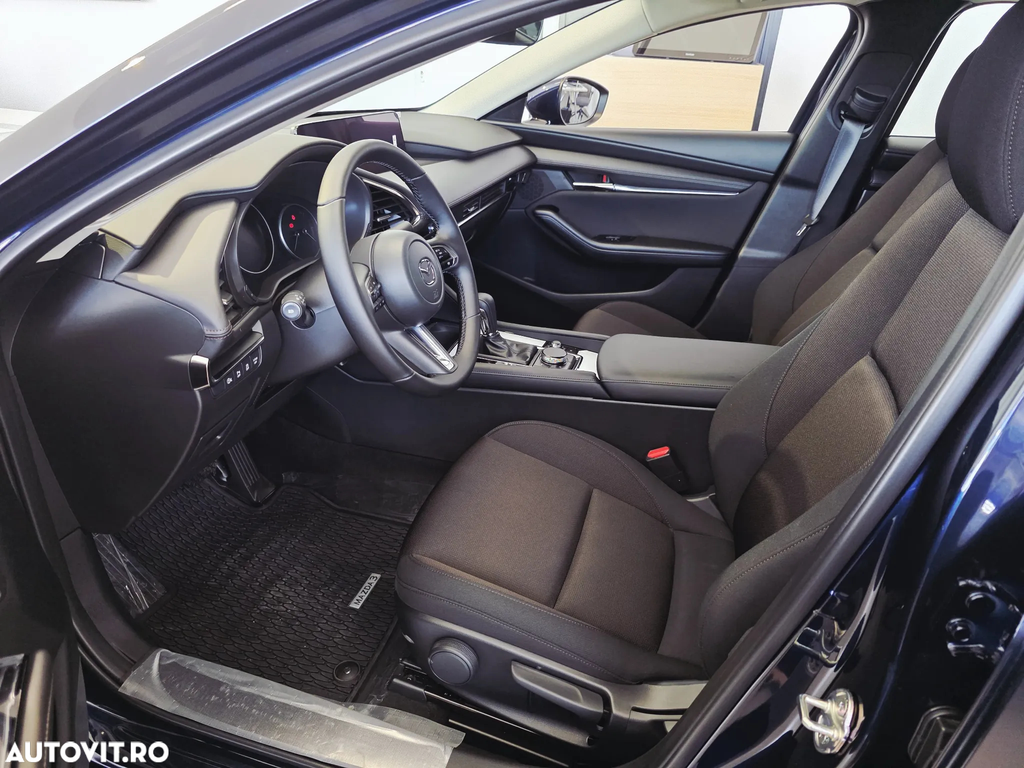 Mazda 3 e-Skyactiv X186 AT MHEV Center-Line - 4