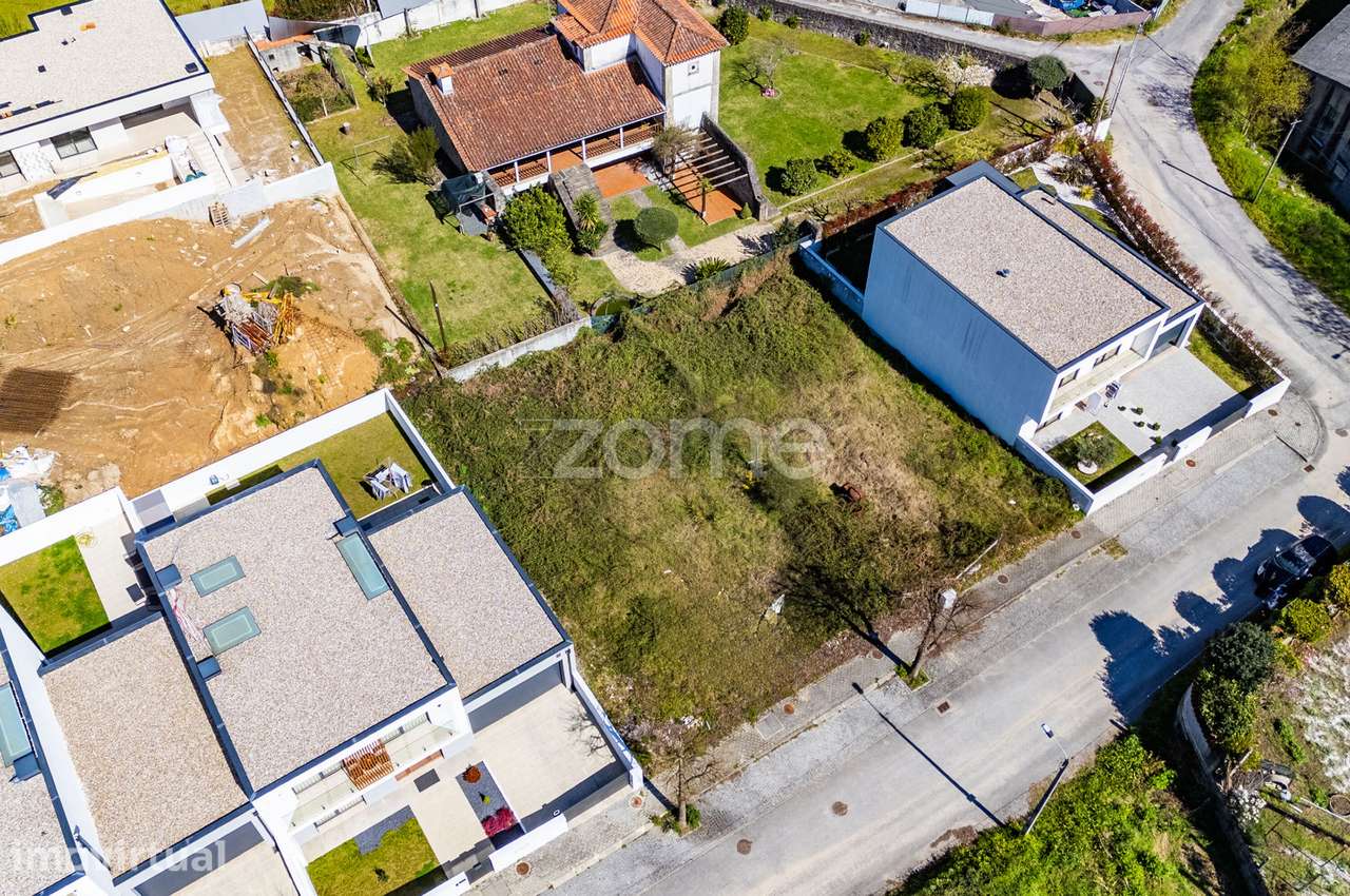 Moradia T3 em estrutura, Vila Verde - Grande imagem: 3/26