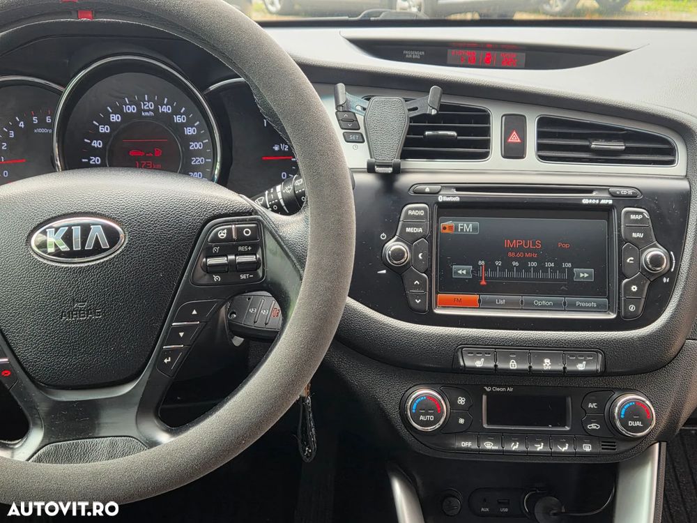 Kia Ceed 1.6 CRDi 128 Fifa World Cup Edition - 16