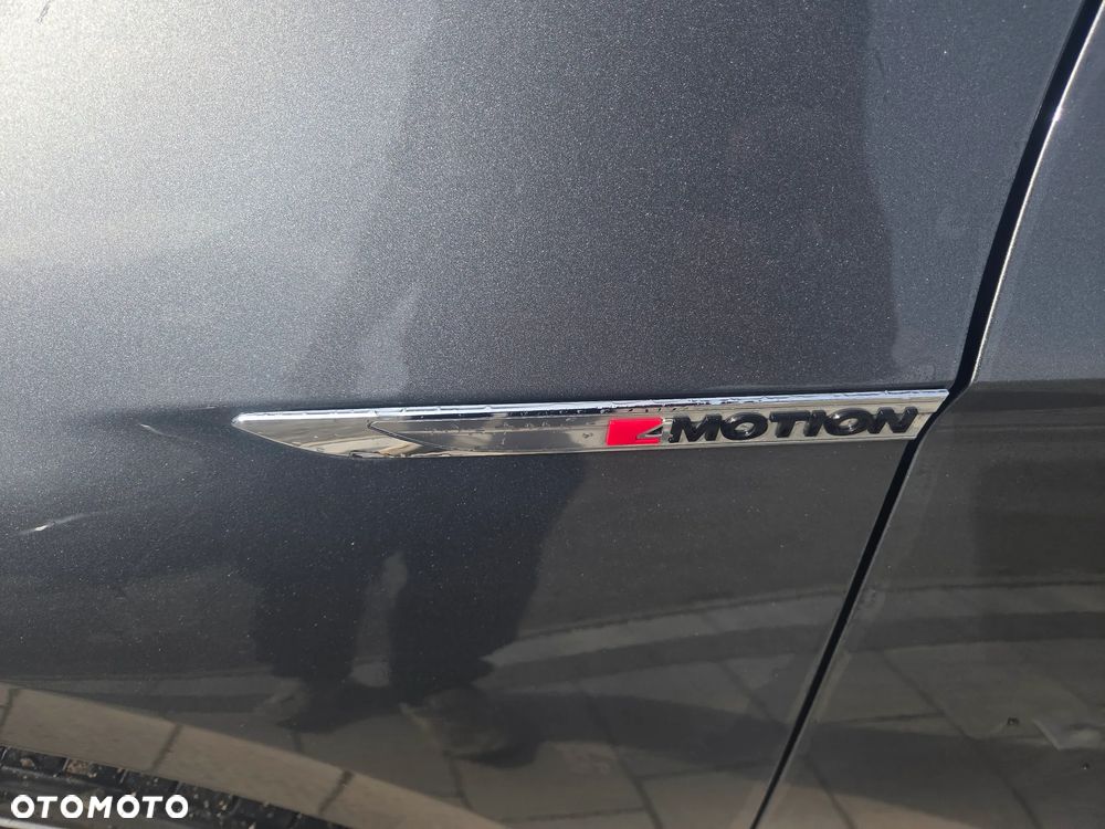 Volkswagen Passat 2.0 TDI SCR 4Mot DSG Comfortline - 12