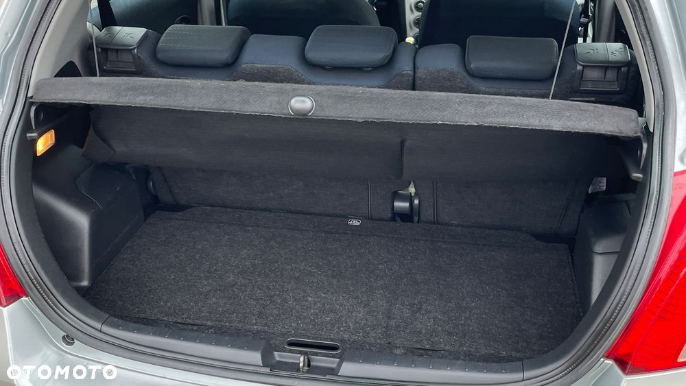 Toyota Yaris - 20