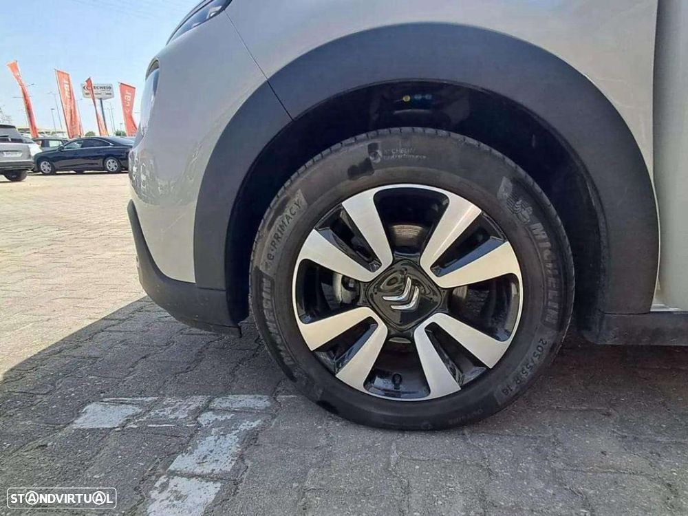 Citroën C3 1.2 PureTech Shine Pack EAT6 - 10